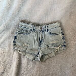 Topshop high Rise Hallie Moto size 4 Distressed Denim Shorts
